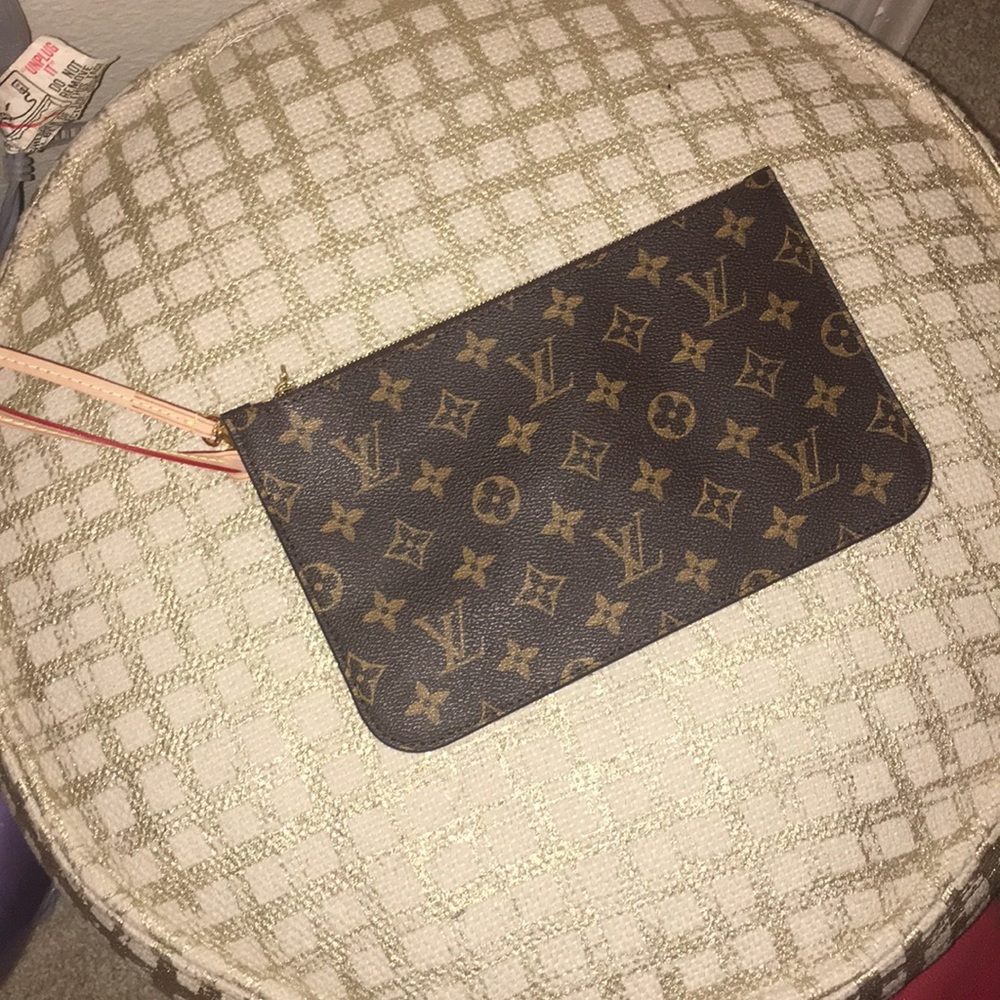 Louis Vuitton Clutch/Wallet